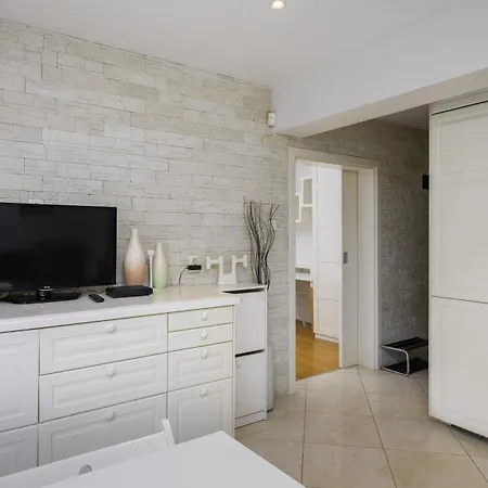 Bright & Cozy 1Bd Apartment Close To South Park By Flat Mаnager Sofia Exterior photo